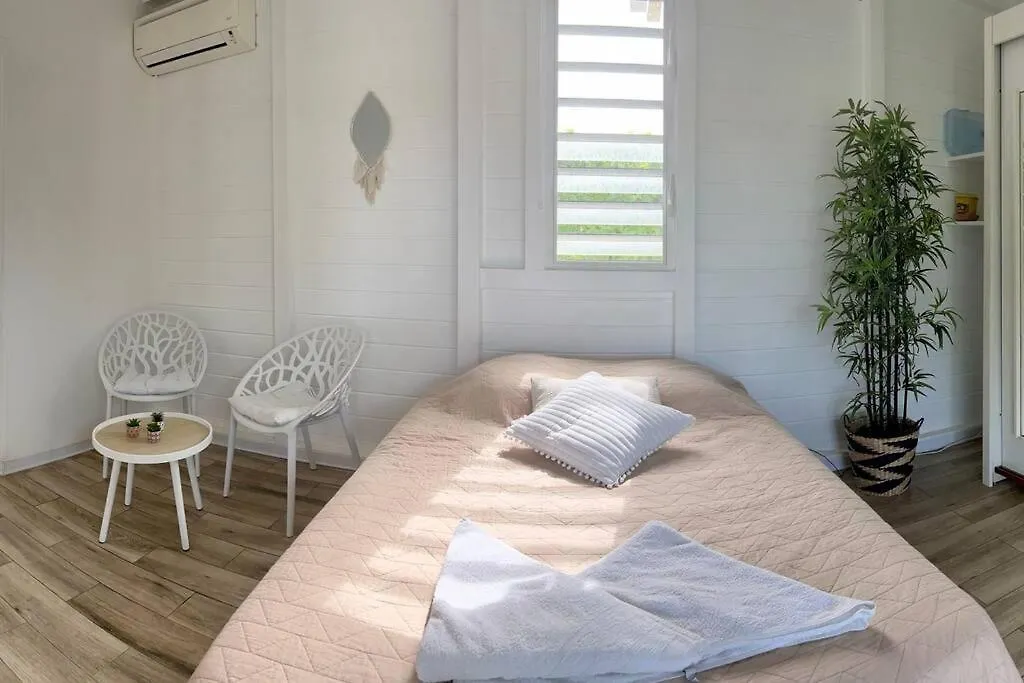 Holiday home Bungalow Cosy Dans Jardin Tropical Saint-Francois
